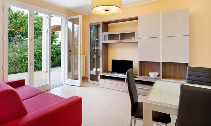 Vallebona Appartement | Apartment 'A1' with Private Terrace and Wi-Fi