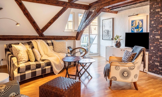 Staufen im Breisgau Appartement | Apartment 'Above the Roofs' with Mountain View, Balcony and Wi-Fi