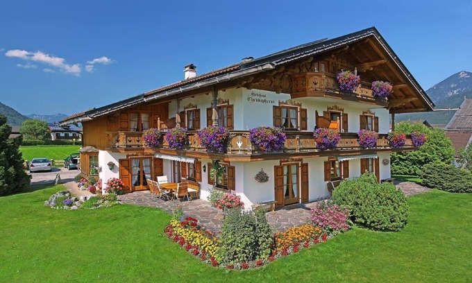 Kruen Appartement | Appartement "Adlerhorst" avec vue sur les montagnes, jardin partagé et Wi-Fi