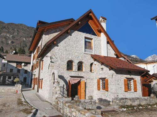 Barcis Appartement | Apartment Albergo Diffuso - Cjasa Ustin-1 by Interhome
