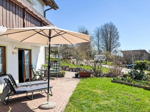 Uehlingen-Birkendorf Appartement | Apartment Alpenblick by Interhome