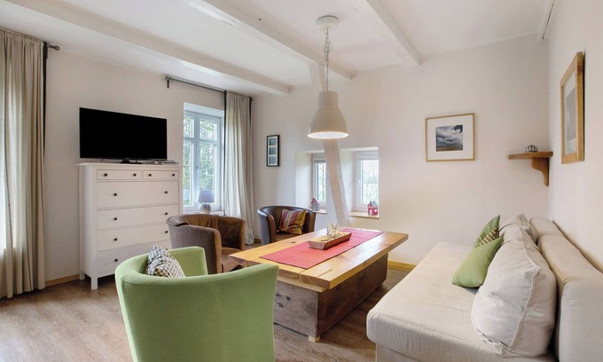Hemme Appartement | Appartement 'Alter Kornspeicher In Hemme' avec terrasse partagée, jardin partagé et Wi-Fi