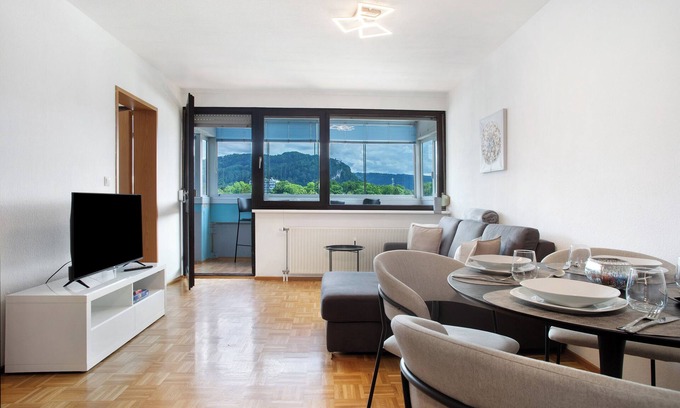 Bregenz Appartement | Appartement "Am Bodensee" avec vue sur les montagnes, jardin partagé et Wi-Fi