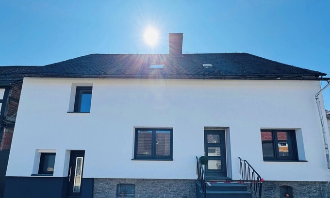 Ortsmitte Maison | Appartement 'Am Südwall Rechts, 140qm' avec terrasse privée, jardin partagé et Wi-Fi