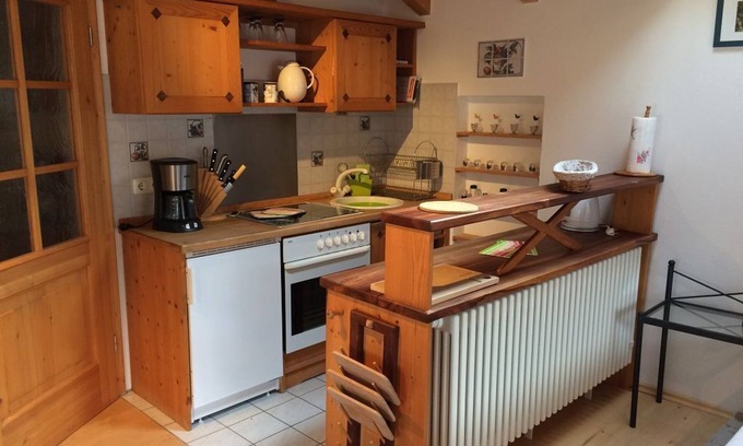 Brannenburg Appartement | Ferienwohnung Andrea 35 qm, Wohnschlafraum kombiniert, Wohnküche, Dusche/WC