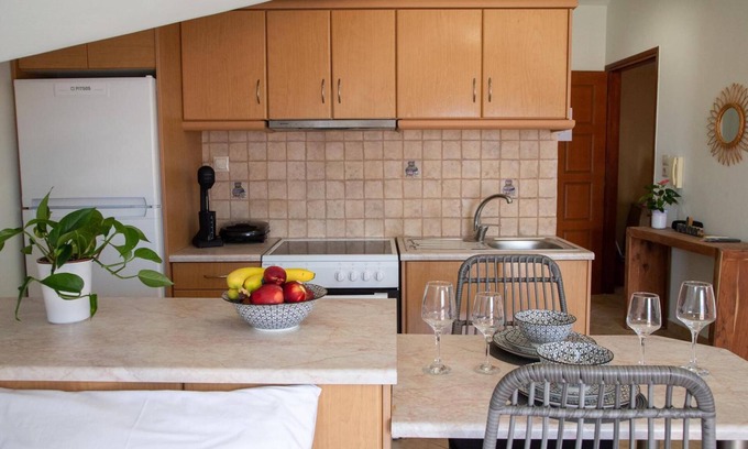 Lixouri Appartement | Apartment 'Anthi's Central' with Sea View, Wi-Fi and Air Conditioning