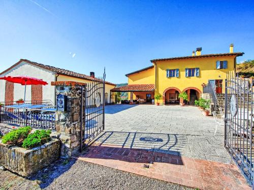 Montebonello Appartement | Apartment Antico Loggiato-1 by Interhome