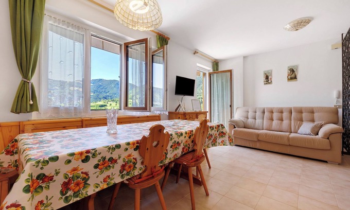 Brentonico Appartement | Apartment 'Antonia' with Mountain View, Private Terrace and Wi-Fi