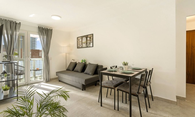 El Besos i el Maresme Appartement | Appartement 'Apartamento Cerca De La Playa' avec balcon, Wi-Fi et climatisation