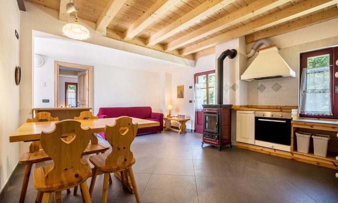 Ala Appartement | Appartement 'Appartamento Del Boscaiolo' avec vue sur la montagne, jardin partagé et balcon