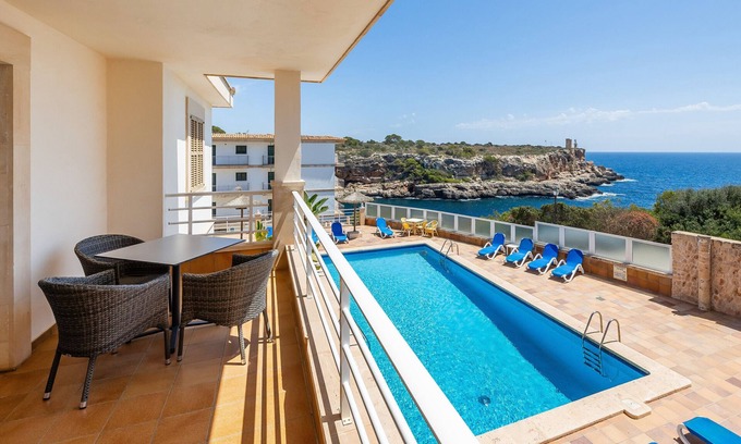 Cala Figuera Appartement | Appartement 'Aptos Villa Sirena Vista Mar' avec piscine partagée, Wi-Fi et climatisation