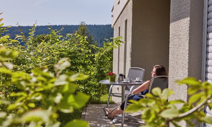 Sankt Georgen im Schwarzwald Appartement | Appartement 'Auszeit Mit Pflege - Fewo 2' avec terrasse privée, jardin partagé et Wi-Fi
