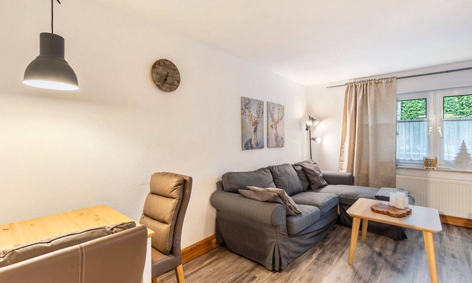 Elleringhausen Appartement | Apartment 'Auszeit' with Mountain View, Balcony and Wi-Fi
