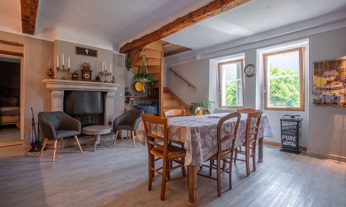Valderoure Appartement | Appartement 'Authentique Et Confortable' avec jardin partagé