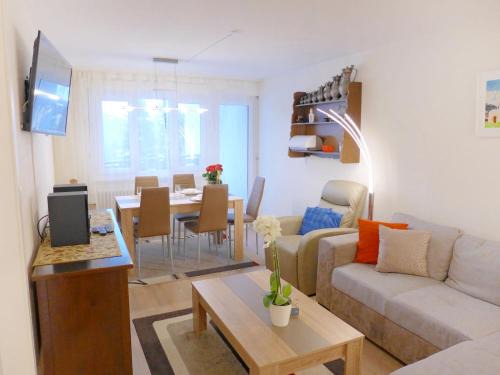 Randogne Appartement | Apartment Barzettes-Vacances 553 - Entrée N- 14 by Interhome