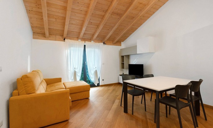 Ferrada Appartement | Apartment 'Batman' with Shared Garden, Wi-Fi and Air Conditioning