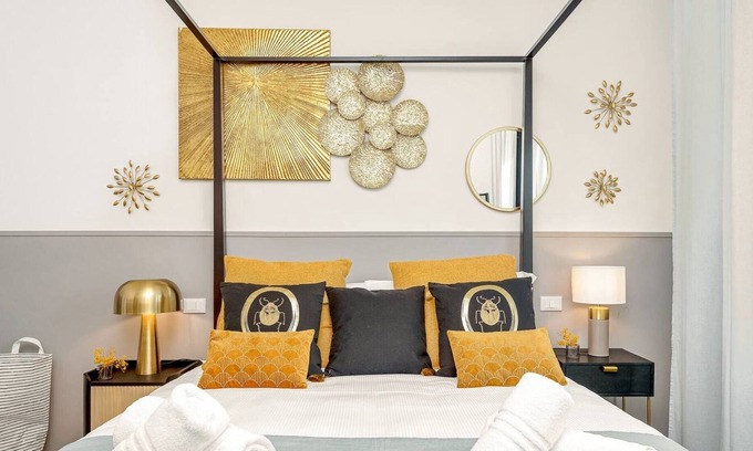 Pisa Appartement | Apartment 'Bau - Luxury BnB - SleepWithMe' with Balcony, Wi-Fi and Air Conditioning