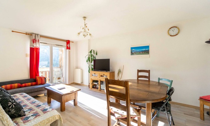 Seez Appartement | Appartement "Bel Appartement À La Montagne" avec vue sur la montagne, balcon et Wi-Fi
