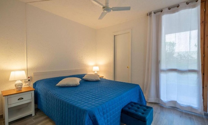 Cugnana Verde Appartement | Apartment 'Bella Vista 1' with Sea View, Wi-Fi and Air Conditioning