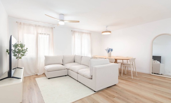 Luanco Appartement | Apartment 'Bilua' with Wi-Fi and Air Conditioning