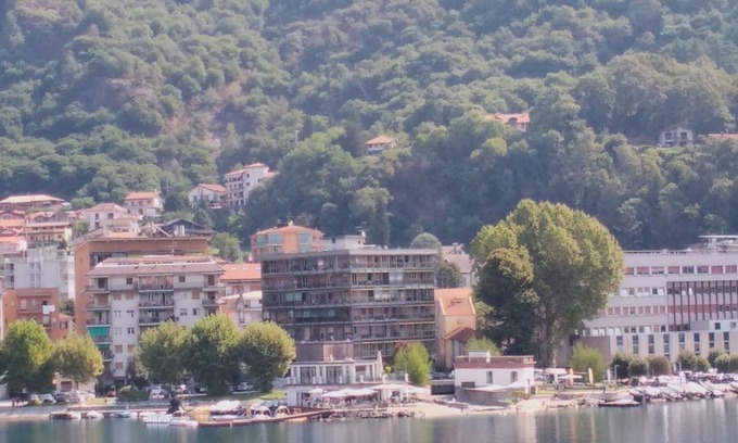 Omegna Appartement | Appartement 'BnB I Tre Laghi' avec vue sur les montagnes, balcons et Wi-Fi.