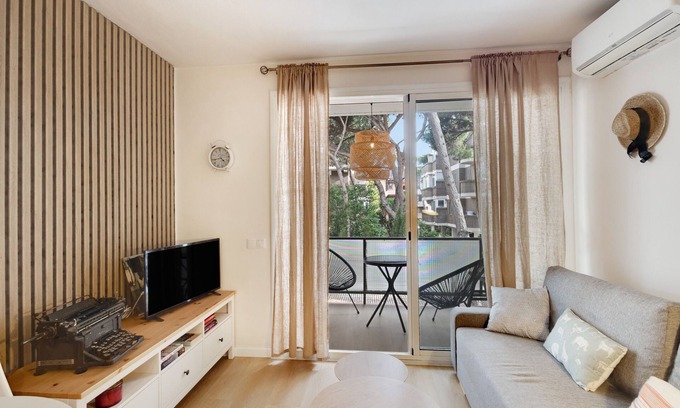 Gava Appartement | Appartement 'Bonito Apartamento En Gava Mar' avec terrasse privée, Wi-Fi et climatisation