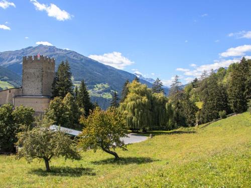 Fliess Appartement | Apartment Burg Biedenegg-Trautson by Interhome