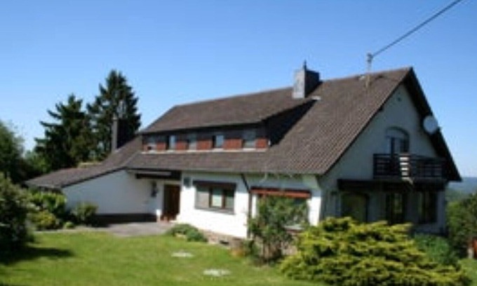 Brohl-Lutzing Maison | Apartment Burgblick-Vulkan