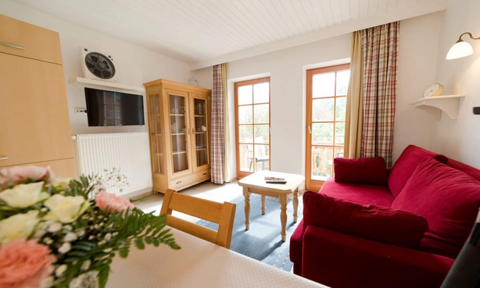 Marquartstein Appartement | Apartment Burgblick, up to 4 persons, 50 sqm, 2 separate bedrooms