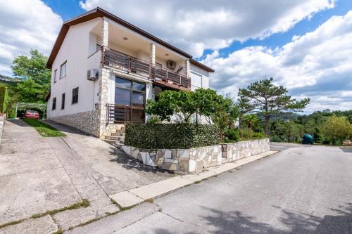 Sveti Martin Appartement | Apartment Buzet 17562a