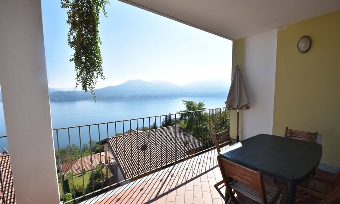 Oggebbio Maison | Appartement spacieux avec vue sur le lac