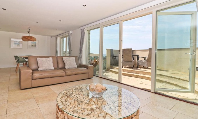 Treyarnon Appartement | APARTMENT BY THE BEACH The Foxcove