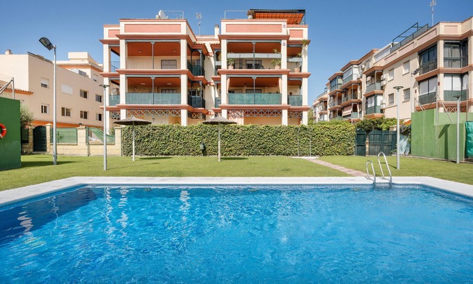Chipiona Appartement | Apartment 'Camaleón 7' with Shared Pool, Private Terrace and Air Conditioning