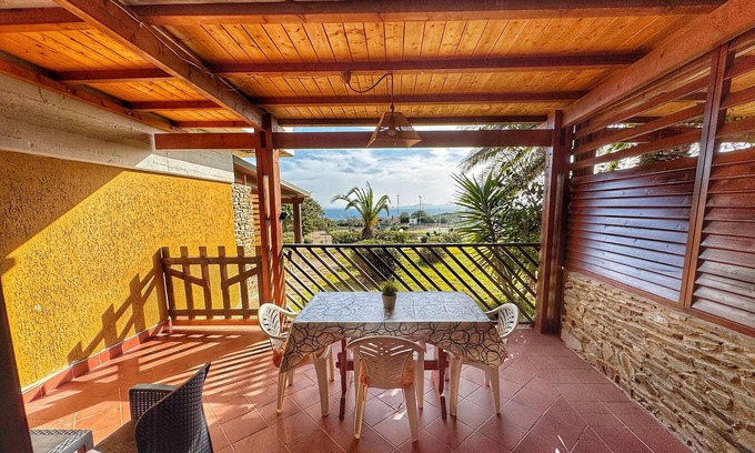 Stintino Appartement | Appartement "Casa 3" avec vue sur la mer, terrasse privée et jardin partagé