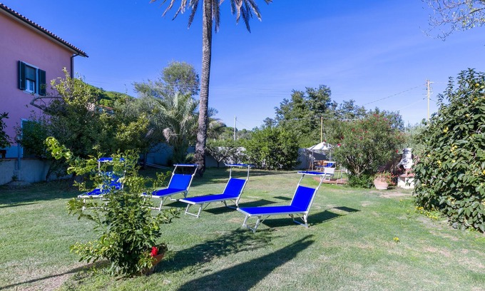 Campo nell'Elba Appartement | Apartment "Casale al Mare Cm4" in a Country House with Garden