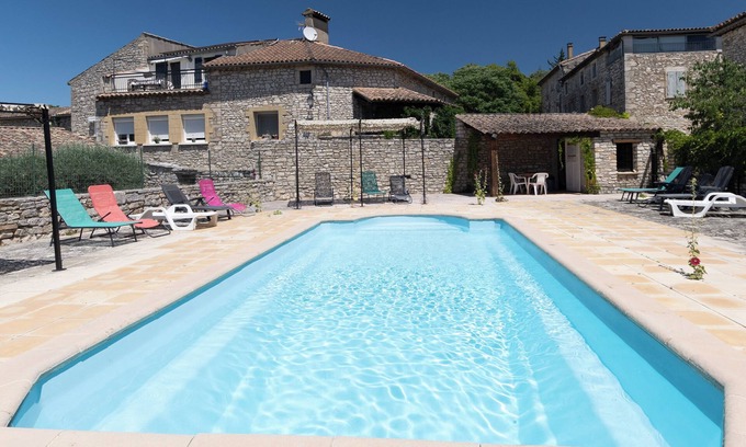 Orgnac-l'Aven Appartement | Appartement "Chez Mémé De La Maréchale" avec piscine privée et Wi-Fi