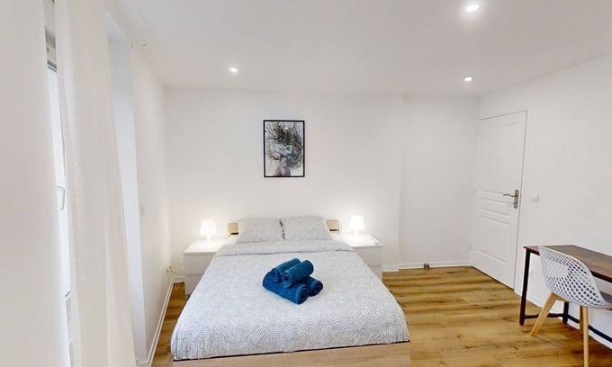 Le Mee-sur-Seine Appartement | Apartment 'Cosy Calm Seine Riverside Garden' with Balcony and Wi-Fi