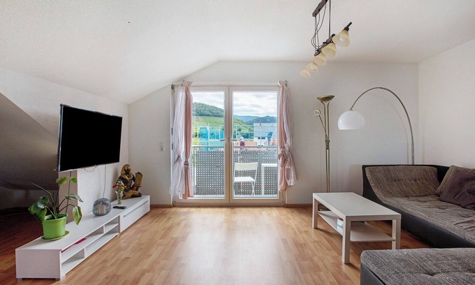 Dottingen Appartement | Appartement "Haus Castellblick 3" avec vue sur les montagnes, balcon et Wi-Fi