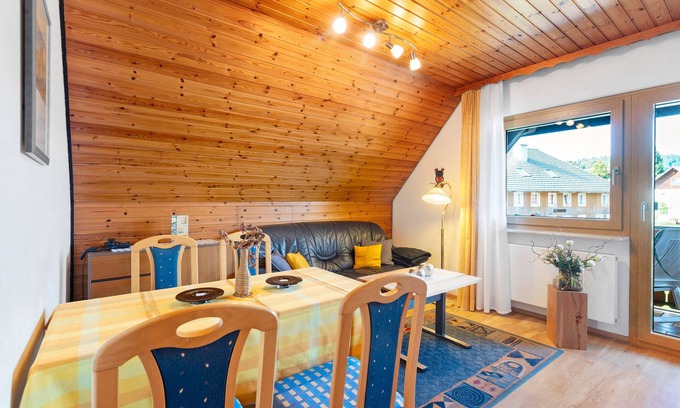 Weirle Appartement | Apartment 'Arnika' with Mountain View, Shared Garden and Wi-Fi