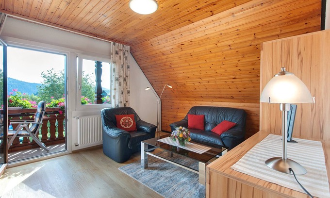 Weirle Appartement | Appartement 'Enzian' avec vue sur la montagne, jardin commun et Wi-Fi