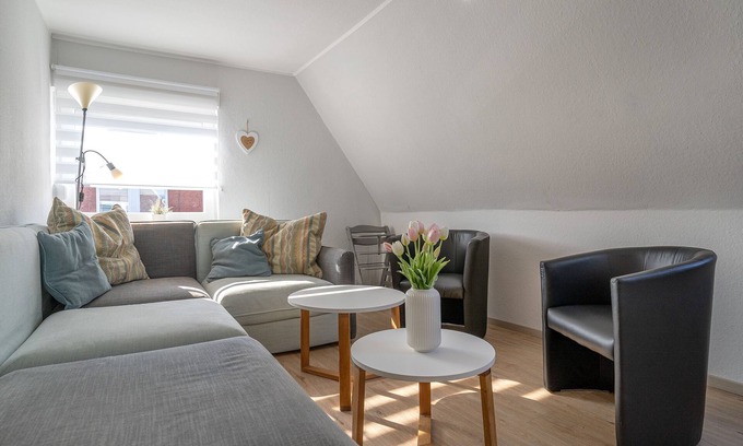 Norddeich Appartement | Appartement "Deichgraf" avec jardin partagé et Wi-Fi
