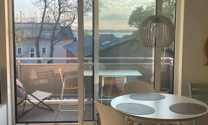 Altefaehr Appartement | Apartment Elena 150 m to the beach