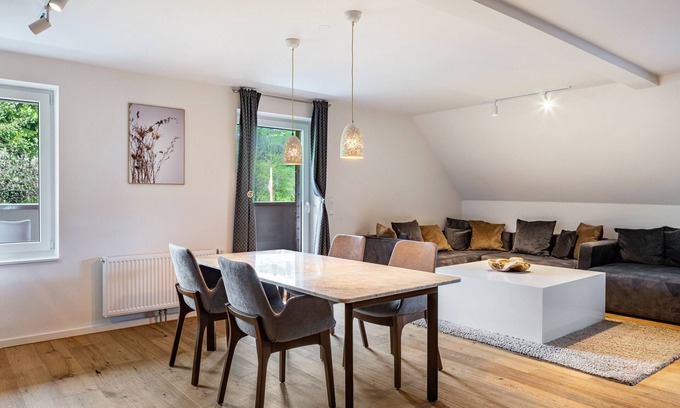Hofsgrund Appartement | Appartement "Elgit's Bergblick" avec vue sur la montagne, jardin partagé et Wi-Fi