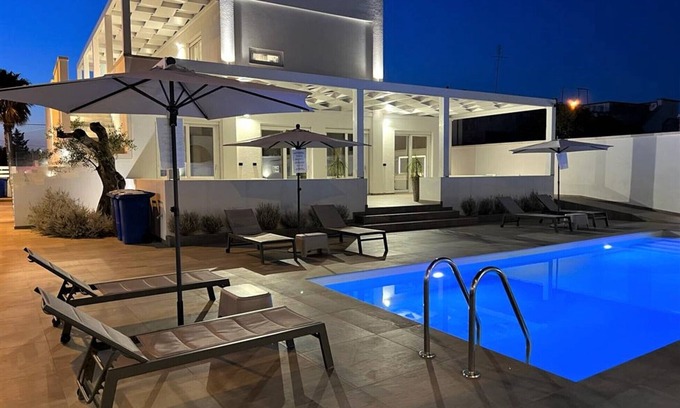 Torre Suda Appartement | Appartement "Elite Luxury Residence 1" avec vue sur mer, piscine et terrasse