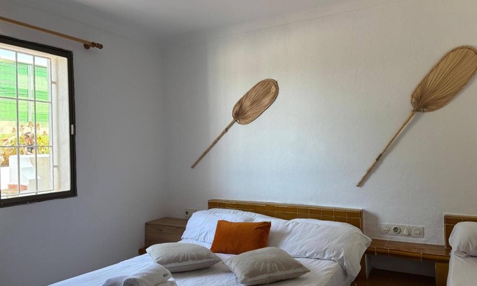 Portinatx Appartement | Apartment 'Vista Jardi5C' with Sea View, Wi-Fi and Air Conditioning