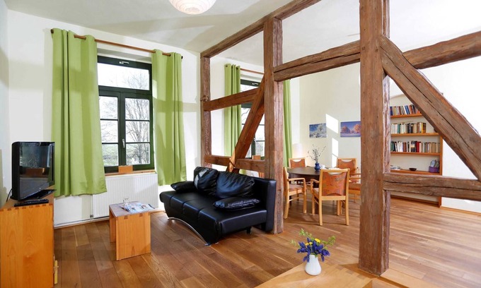 Dalkendorf Appartement | Appartement Fachwerk - Gutshaus Bartelshagen