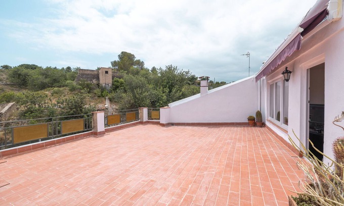 Aldover Appartement | Apartment 'Familiar En Aldover' with Mountain View, Wi-Fi and Air Conditioning