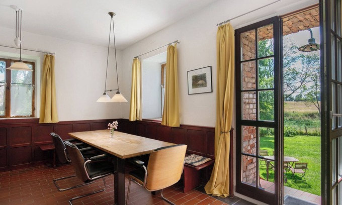 Temmen-Ringenwalde Appartement | Appartement 'Ferienwohnung Hof Luisenau Seeweide' avec jardin privé et Wi-Fi