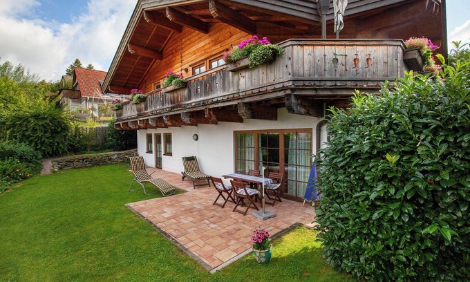 Altweilnau Appartement | Appartement 'Ferienwohnung Hochtaunus-Alm' avec terrasse privée, jardin privé et Wi-Fi