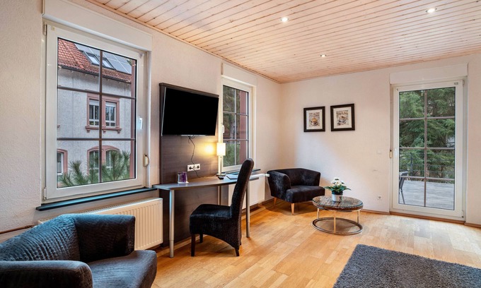 Bad Bergzabern Appartement | Appartement 'Ferienwohnung Luise' avec terrasse privée, balcon et Wi-Fi
